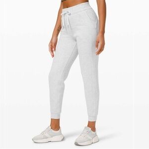 Lululemon Scuba High-Rise Jogger Heathered Core Ultra Light Grey Size 8